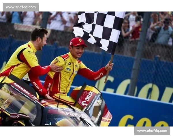 库比卡冲线定格历史！法拉利勒芒三连冠，中国车手叶一飞首登巅峰